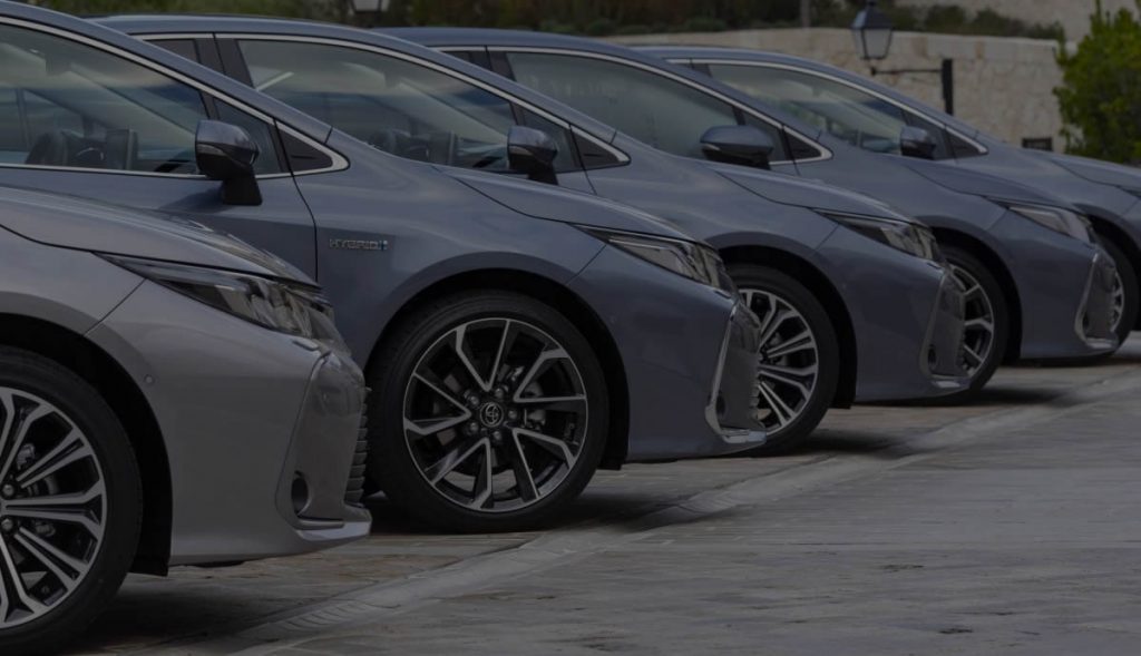 es mejor comprar un coche o renting